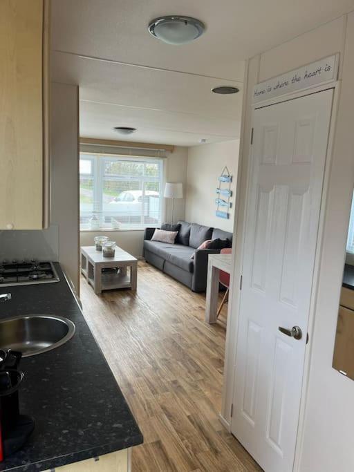 Chalet + Tiny House Nabij Strand Petten Eksteriør bilde