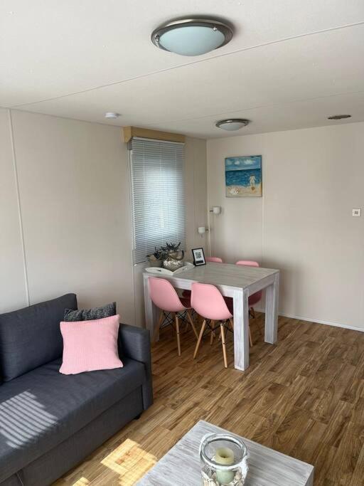 Chalet + Tiny House Nabij Strand Petten Eksteriør bilde