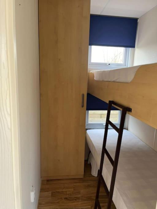 Chalet + Tiny House Nabij Strand Petten Eksteriør bilde