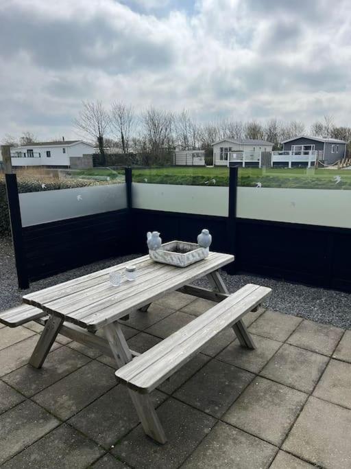 Chalet + Tiny House Nabij Strand Petten Eksteriør bilde